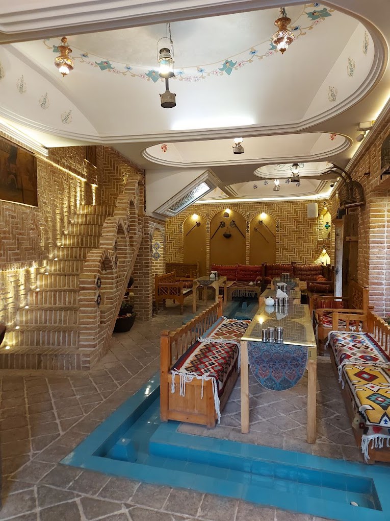 عمارت سنتی حیمد خان : اطلاعات، منو و آدرس - کافه گردی تهران